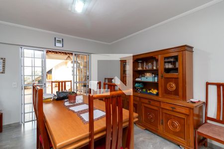 Casa à venda com 100m², 3 quartos e 4 vagas Casa à venda com 100m², 3 quartos e 4 vagasSala de Jantar