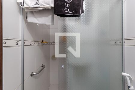 Casa à venda com 100m², 3 quartos e 4 vagas Casa à venda com 100m², 3 quartos e 4 vagasBanheiro da Suíte 1