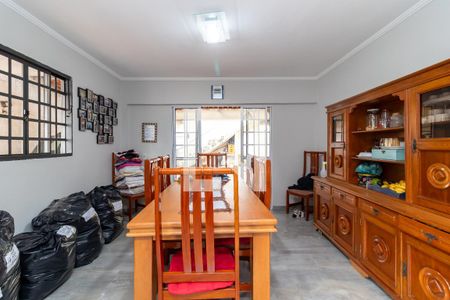 Casa à venda com 100m², 3 quartos e 4 vagas Casa à venda com 100m², 3 quartos e 4 vagasSala de Jantar