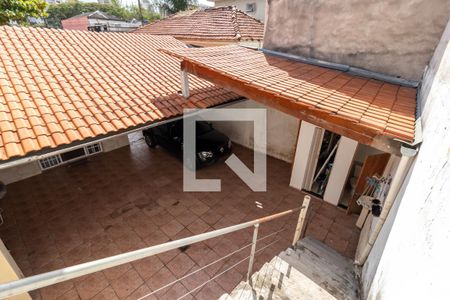 Casa à venda com 100m², 3 quartos e 4 vagas Casa à venda com 100m², 3 quartos e 4 vagasEscada