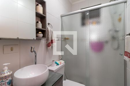 Casa à venda com 100m², 3 quartos e 4 vagas Casa à venda com 100m², 3 quartos e 4 vagasBanheiro 2