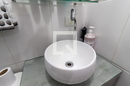 Casa à venda com 100m², 3 quartos e 4 vagas Casa à venda com 100m², 3 quartos e 4 vagasBanheiro da Suíte 1