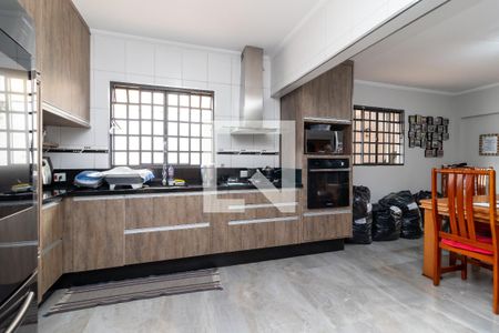 Casa à venda com 100m², 3 quartos e 4 vagas Casa à venda com 100m², 3 quartos e 4 vagasCozinha