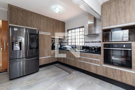 Casa à venda com 100m², 3 quartos e 4 vagas Casa à venda com 100m², 3 quartos e 4 vagasCozinha