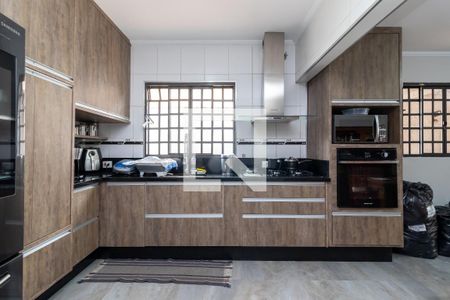 Casa à venda com 100m², 3 quartos e 4 vagas Casa à venda com 100m², 3 quartos e 4 vagasCozinha