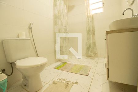 Casa à venda com 110m², 3 quartos e 2 vagas Casa à venda com 110m², 3 quartos e 2 vagasBanheiro