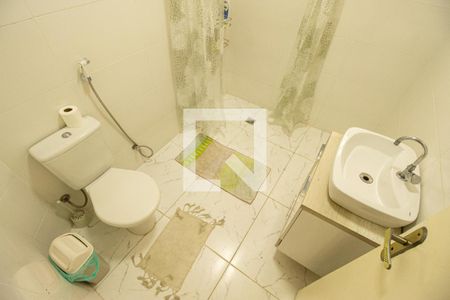 Casa à venda com 110m², 3 quartos e 2 vagas Casa à venda com 110m², 3 quartos e 2 vagasBanheiro