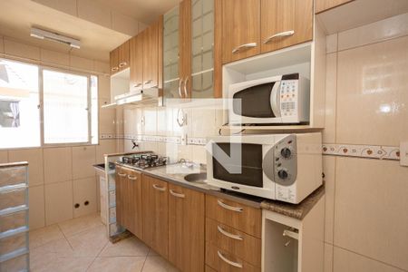 Cozinha de apartamento para alugar com 1 quarto, 29m² em Jardim Itu, Porto Alegre
