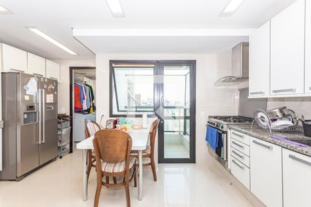 Apartamento à venda com 235m², 3 quartos e 3 vagasCozinha