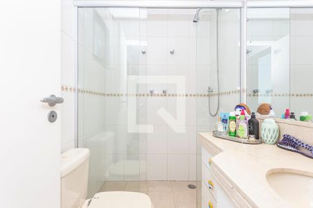 Apartamento à venda com 235m², 3 quartos e 3 vagasBanheiro do Quarto 2