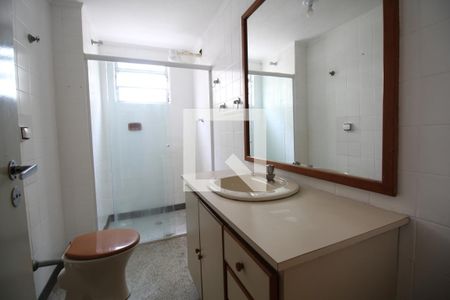 Banheiro de apartamento à venda com 1 quarto, 45m² em Cambuci, São Paulo