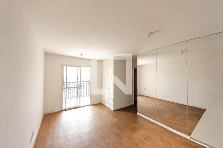 Sala de apartamento para alugar com 3 quartos, 49m² em Vila Antonieta, São Paulo