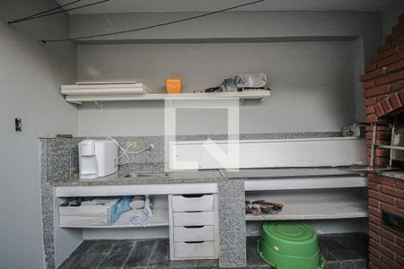 Casa à venda com 200m², 4 quartos e 2 vagasÁrea comum - Churrasqueira