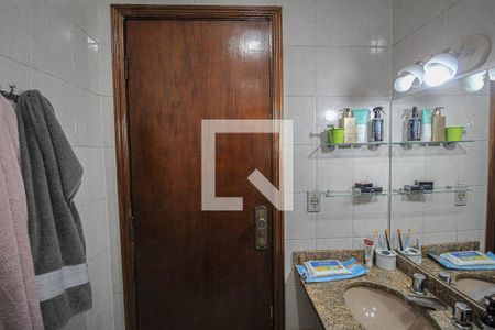 Casa à venda com 200m², 4 quartos e 2 vagasBanheiro 1