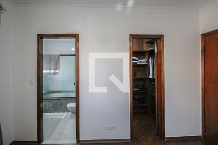 Casa à venda com 200m², 4 quartos e 2 vagasSuite 