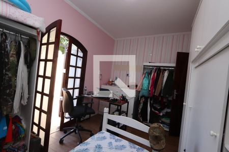 Casa à venda com 266m², 4 quartos e 2 vagasSuíte 3