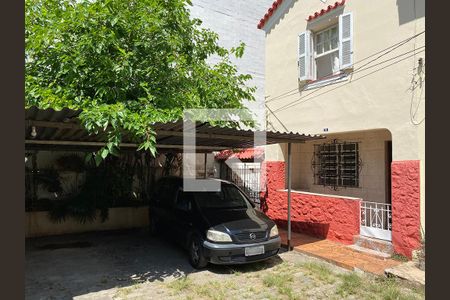Casa à venda com 400m², 4 quartos e 2 vagasFachada dentro da vila