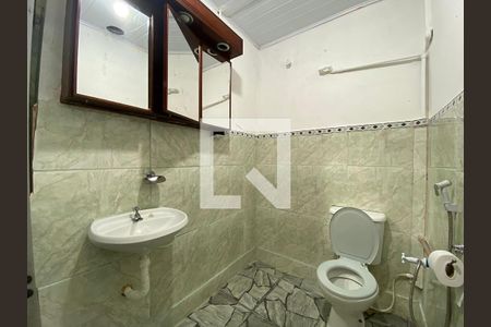 Casa à venda com 400m², 4 quartos e 2 vagasBanheiro - Casa 1