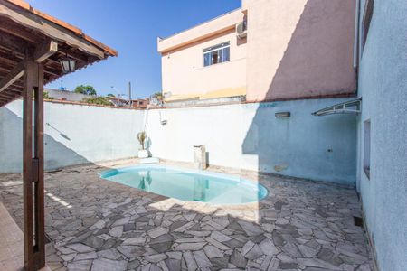 Casa à venda com 300m², 3 quartos e 3 vagas Casa à venda com 300m², 3 quartos e 3 vagasÁrea comum