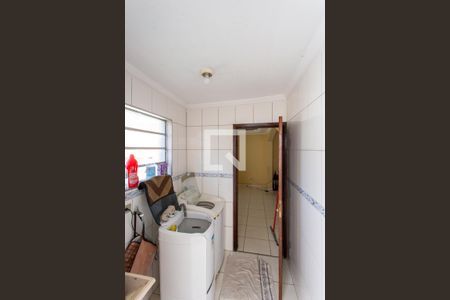 Casa à venda com 300m², 3 quartos e 3 vagas Casa à venda com 300m², 3 quartos e 3 vagasÁrea de Serviço