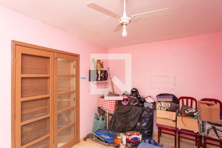 Casa à venda com 300m², 3 quartos e 3 vagas Casa à venda com 300m², 3 quartos e 3 vagasQuarto 2