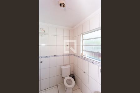 Casa à venda com 300m², 3 quartos e 3 vagas Casa à venda com 300m², 3 quartos e 3 vagasBanheiro de serviço