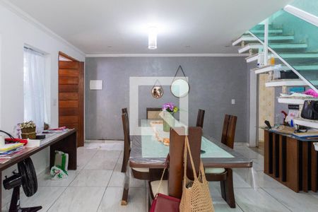 Sala de casa à venda com 5 quartos, 280m² em Vila Galvão, Guarulhos