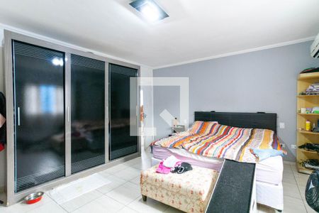 Casa à venda com 280m², 5 quartos e 3 vagasSuíte