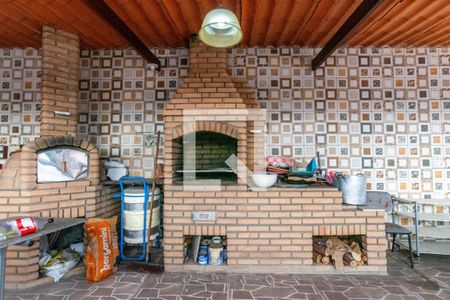 Casa à venda com 280m², 5 quartos e 3 vagasChurrasqueira