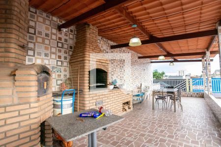 Casa à venda com 280m², 5 quartos e 3 vagasChurrasqueira