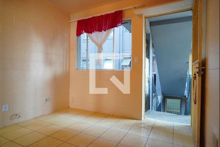 Sala de apartamento à venda com 2 quartos, 41m² em Rubem Berta, Porto Alegre