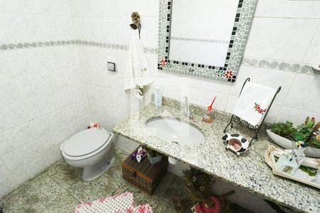 Casa à venda com 196m², 3 quartos e 3 vagasLavabo