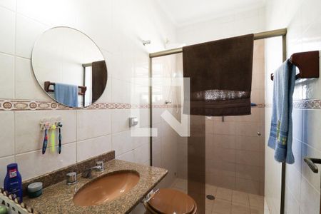 Casa à venda com 196m², 3 quartos e 3 vagasBanheiro da Suíte 2