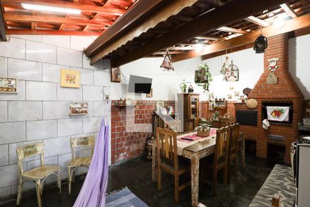 Casa à venda com 196m², 3 quartos e 3 vagasChurrasqueira