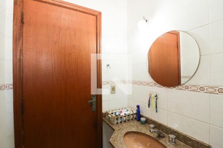 Casa à venda com 196m², 3 quartos e 3 vagasBanheiro da Suíte 2