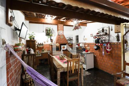 Casa à venda com 196m², 3 quartos e 3 vagasChurrasqueira