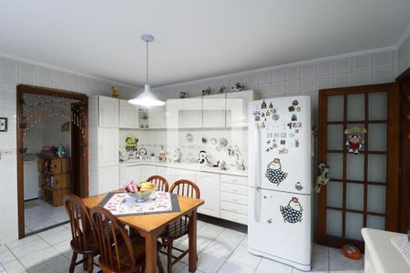 Casa à venda com 196m², 3 quartos e 3 vagasCozinha