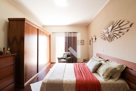 Casa à venda com 196m², 3 quartos e 3 vagasSuíte 1