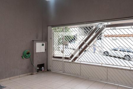 Casa à venda com 213m², 4 quartos e 2 vagas Casa à venda com 213m², 4 quartos e 2 vagasGaragem