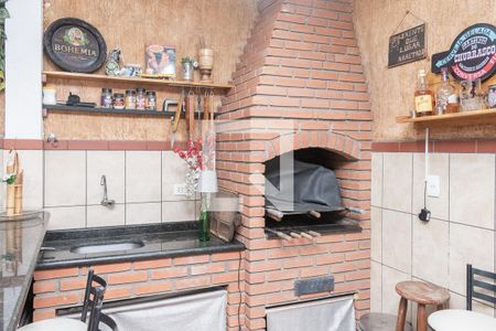 Casa à venda com 213m², 4 quartos e 2 vagas Casa à venda com 213m², 4 quartos e 2 vagasChurrasqueira