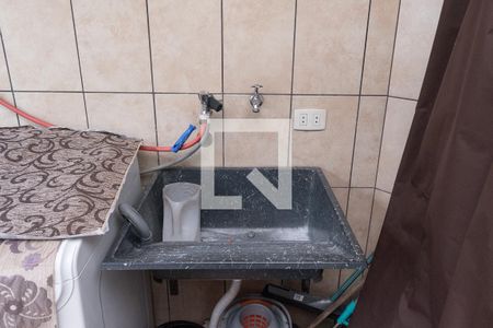 Casa à venda com 213m², 4 quartos e 2 vagas Casa à venda com 213m², 4 quartos e 2 vagasLavanderia