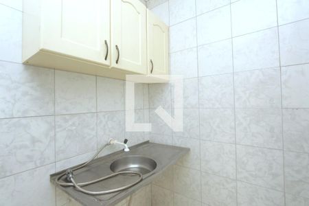 Cozinha de apartamento à venda com 1 quarto, 28m² em Passo D’areia, Porto Alegre