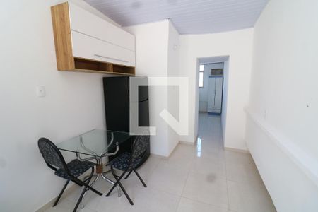 Cozinha de kitnet/studio para alugar com 1 quarto, 27m² em Jardim Carioca, Rio de Janeiro
