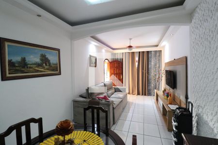 Casa para alugar com 119m², 2 quartos e 5 vagasSala