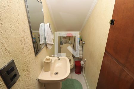 Casa de condomínio à venda com 134m², 3 quartos e 3 vagasLavabo