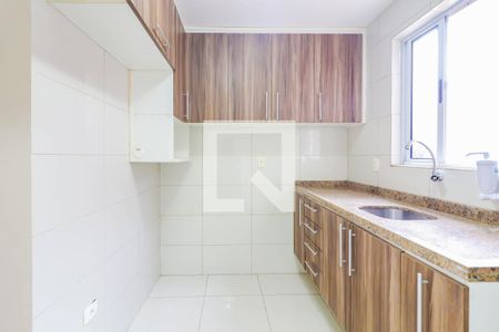 Casa à venda com 96m², 2 quartos e 2 vagas Casa à venda com 96m², 2 quartos e 2 vagasCozinha e Área de Serviço