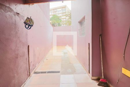 Casa à venda com 96m², 2 quartos e 2 vagas Casa à venda com 96m², 2 quartos e 2 vagasQuintal / Garagem