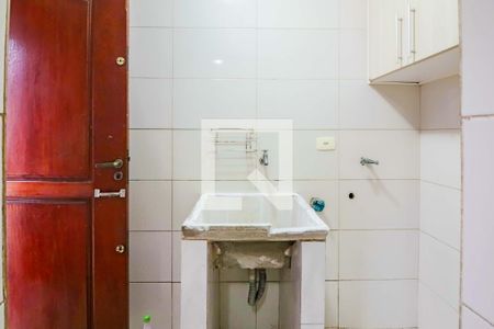 Casa à venda com 96m², 2 quartos e 2 vagas Casa à venda com 96m², 2 quartos e 2 vagasCozinha e Área de Serviço