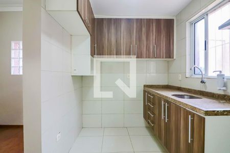 Casa à venda com 96m², 2 quartos e 2 vagas Casa à venda com 96m², 2 quartos e 2 vagasCozinha e Área de Serviço