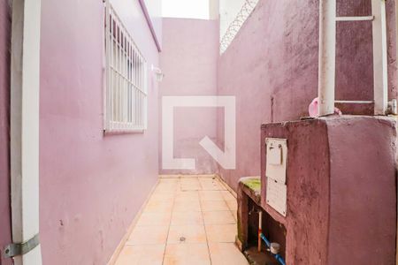 Casa à venda com 96m², 2 quartos e 2 vagas Casa à venda com 96m², 2 quartos e 2 vagasQuintal / Garagem